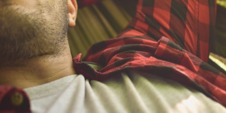 تخيلنا لشيءٍ ما يمكن أن يغير الطريقة التي نسمع بها لاحقاً