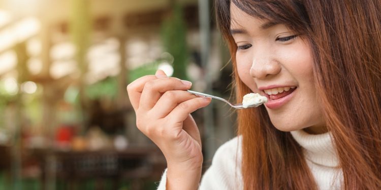 يكافئك دماغك مرتين لكل وجبة: أثناء الاكل وأثناء الهضم