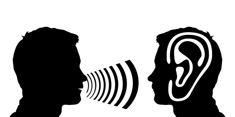 دراسة جديدة تكشف كيف يحول الدماغ الكلام المسموع الى لغة مفهومة